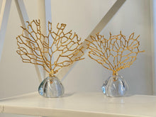 Load image into Gallery viewer, Crystal Tree Table Décor - 2 Colours Available